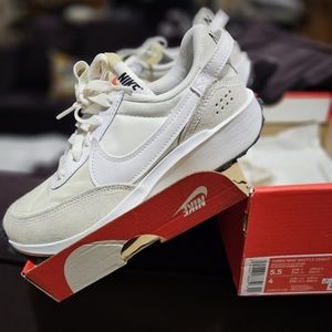 Nike Sneakers Womens 5.5